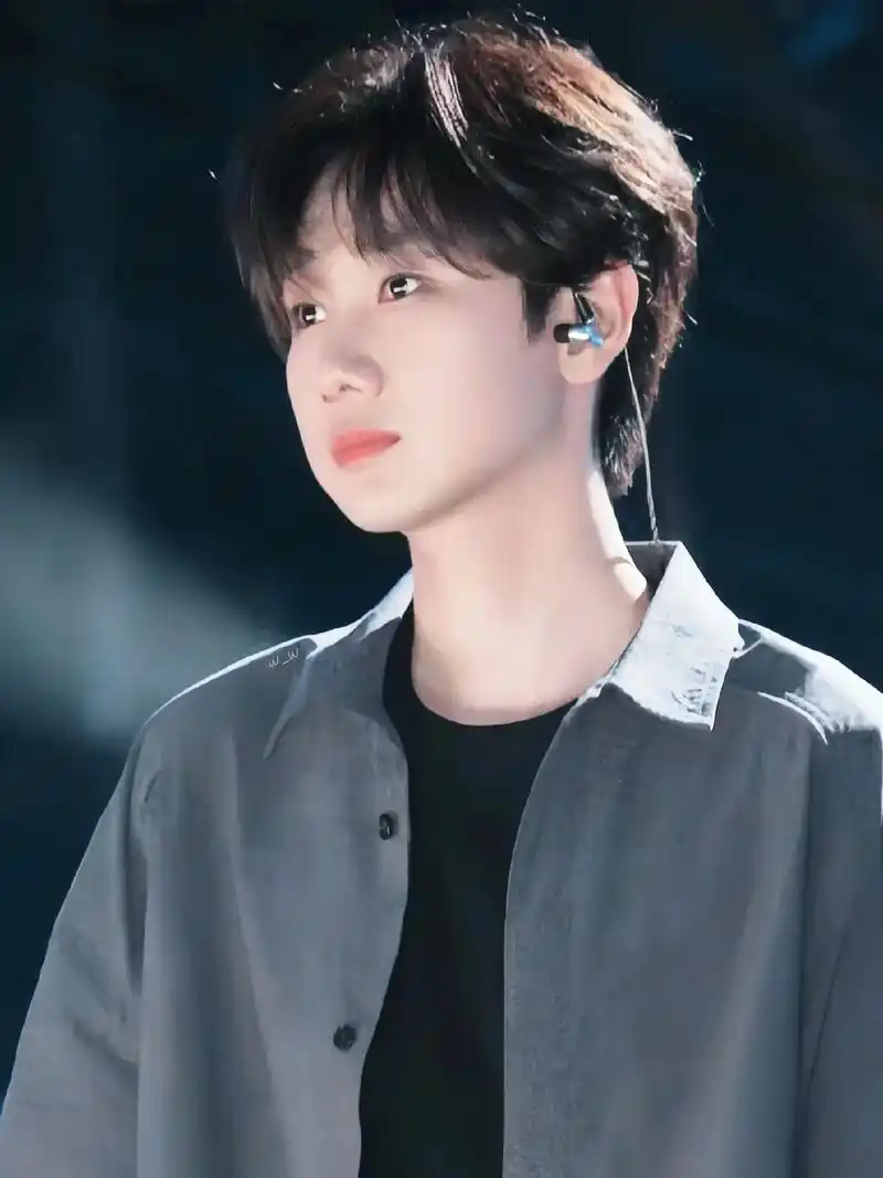 听见下雨的声音79.@汪苏泷 期待今晚的舞台01#汪苏泷 #汪 - 抖音