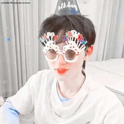 宋亚轩宋亚轩头像宋亚轩可二改1评论更多加载中