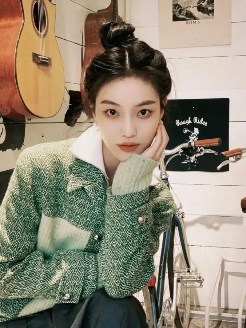 都来梳这个中分丸子头!肯豆同款!谁扎谁好看 高颅顶分分钟拥有 - 抖音