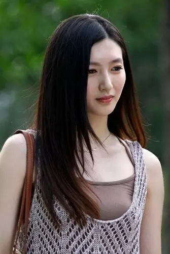 一仆二主青青的扮演者是谁