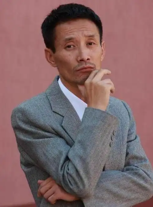 田小洁 饰 李伯涵