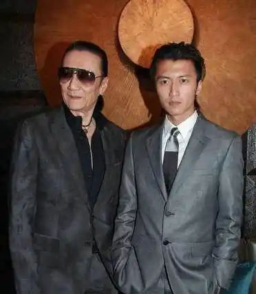 一代天王周杰伦, 为什么在谢霆锋面前一直牛不起来_刘德华_时候_四大