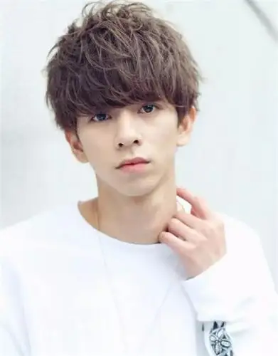 男生纹理烫发型空气感纹理烫