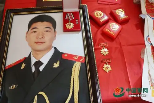 武警战士徐园:生命的最后一刻将光明留给人间