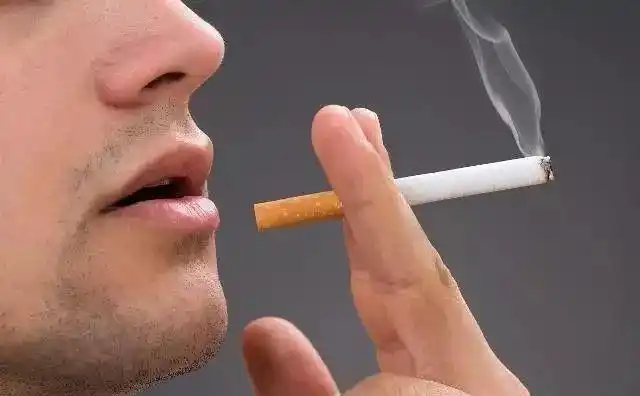 "吸烟有害身体健康",若无法戒烟,这3个时间段,尽量不要抽烟_腾讯新闻