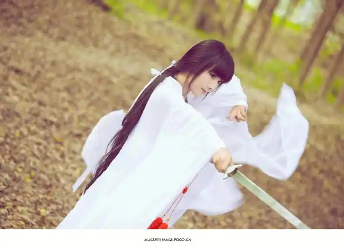 模特:李念化妆造型:梦摄影:chen后期:八月映像摄影工作室#个人写真