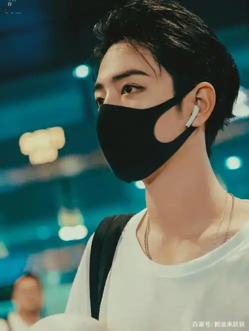 陈情令:饰演魏无羡的肖战高冷起来多有范?令人心脏狂跳