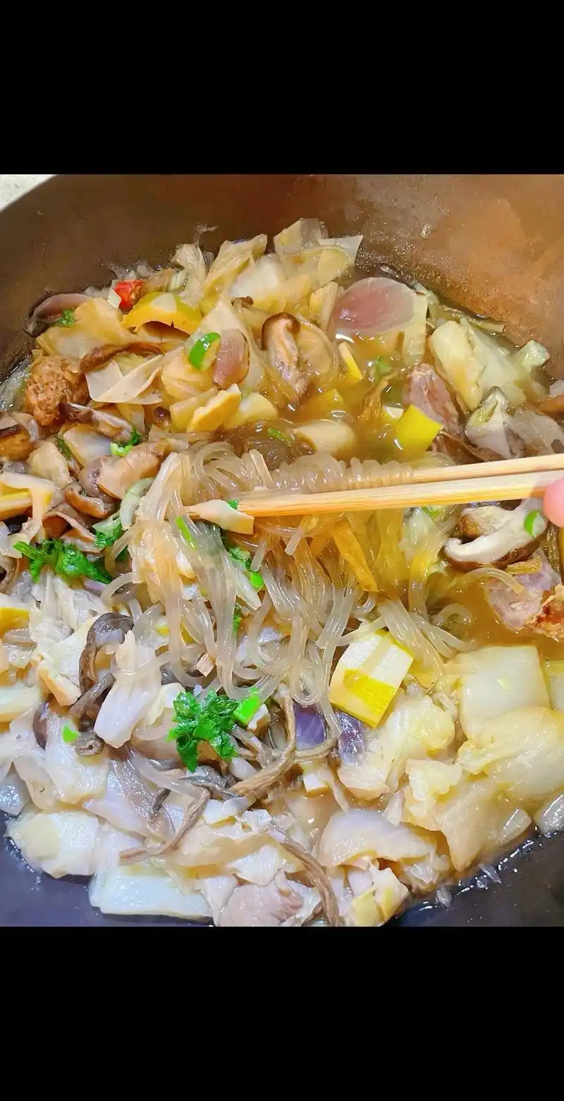 冬天怎么少得了热气腾腾的炖菜呢!汤 - 抖音