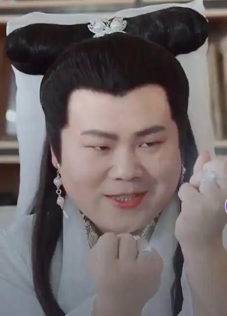 最后一个就是岳云鹏版本的白蛇了,这个版本的白蛇可以说是体型最大