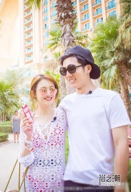 郑爽井柏然正经夫妇一周年啦 二人相处瞬间纪录