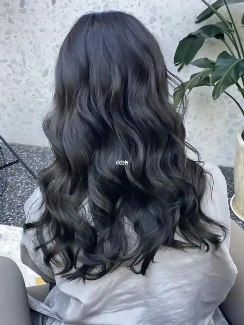 法式烫发木马卷中长发发型蛋卷头秋冬卷发