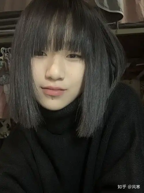 不染不烫的短发发型有哪些