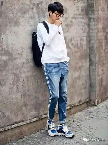 男士潮流牛仔裤搭配