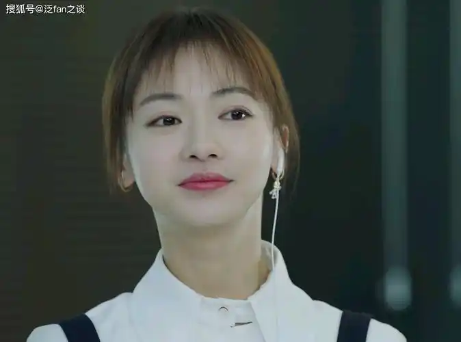 正青春豆瓣评分48吴谨言演技真的很差吗要我说这锅该编剧背