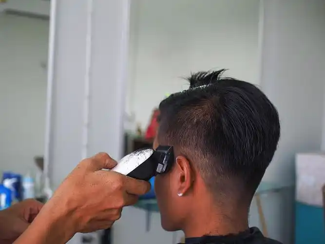 理发师与剪子理发剪和剪刀