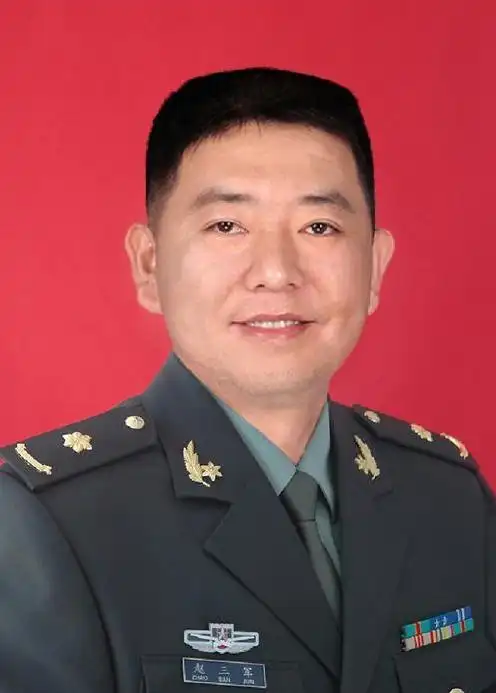 赵三军,副主任医师,副教授,硕士生导师,医学博士;中华口腔修复专委会