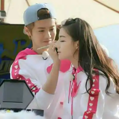 鹿晗迪丽热巴cp头像