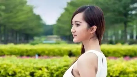 电竞综艺上登错小号收到cp发来的消息然而网友发出了爆鸣声