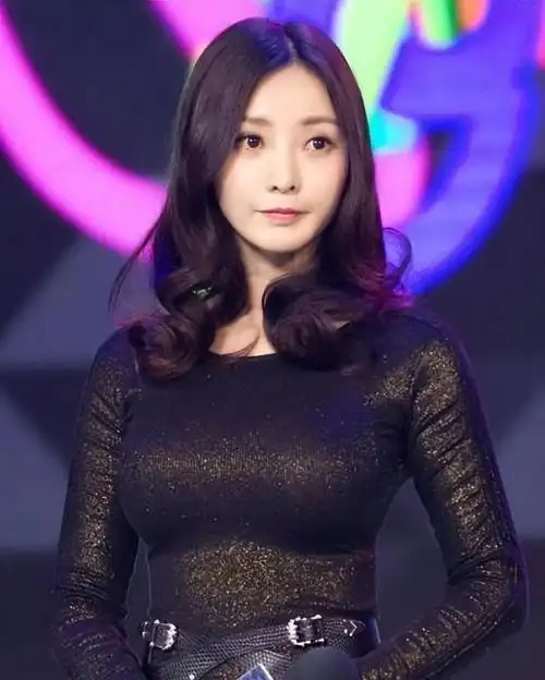 柳岩无人敢娶?42岁的她成为了一个笑话?网友:不可能!