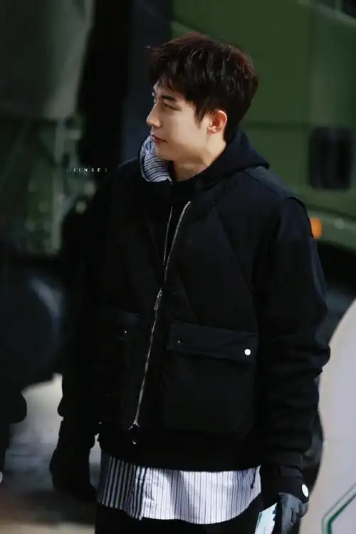 240330  『 鹿山白月光 』    @johnny黄景瑜