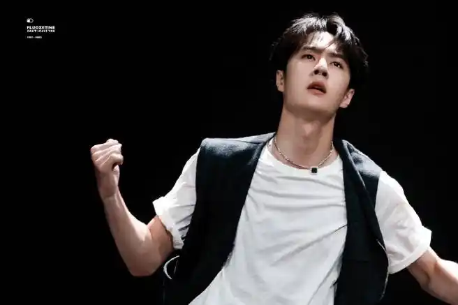 "@uniq-王一博#乐华家族演唱会##王一博惊叹号舞台好热烈##这是王一博