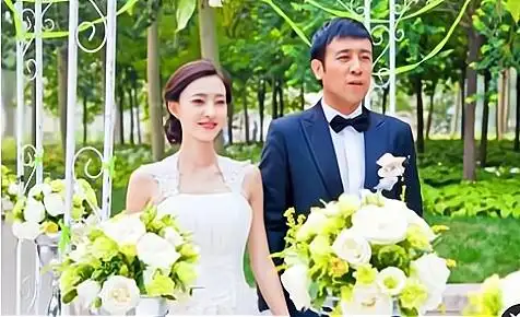 于和伟结婚20年,夫妻恩爱感情好,网友:有这样的老婆自足了