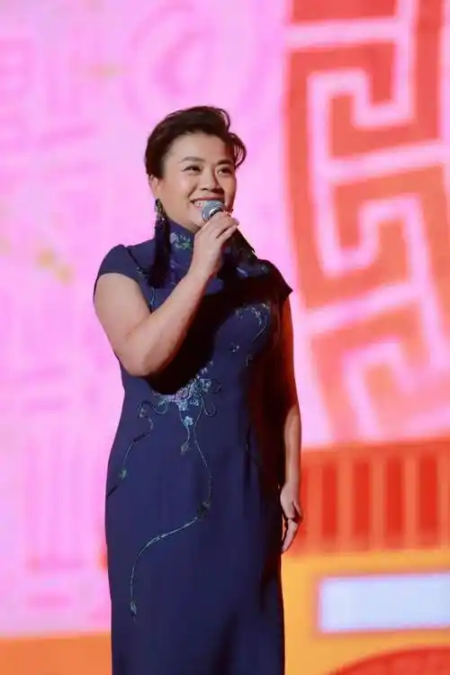 民族团结进步文艺宣传活动在怀化举行_歌曲_中华民族_张也