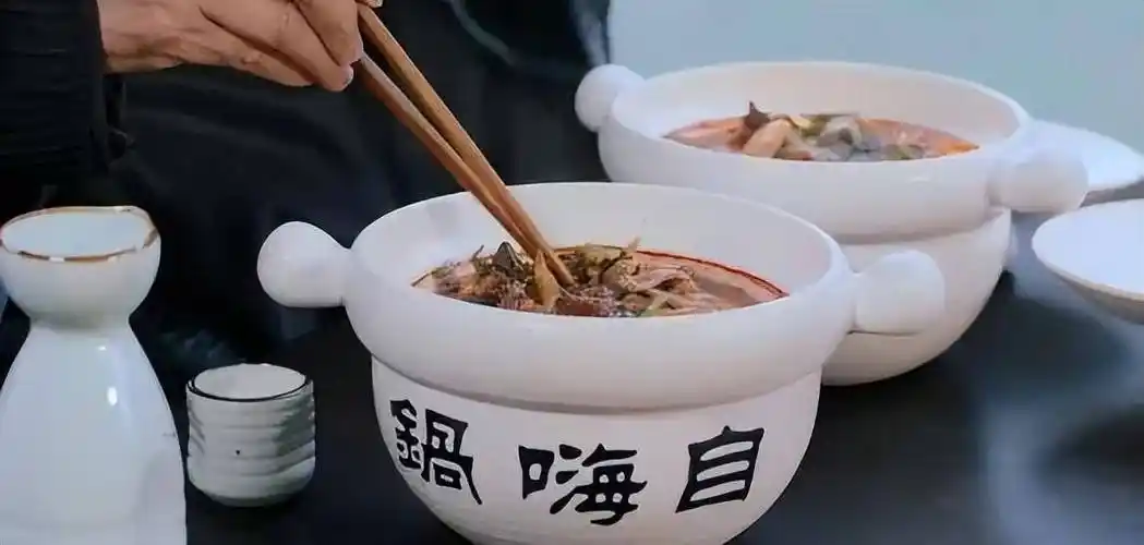 被高铁"封杀"的美食,毁于自嗨_自热_消费者_产品