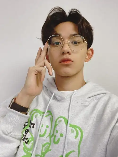 nct黄旭熙即将回归sm娱乐开始为他复出做准备公司没有放弃他