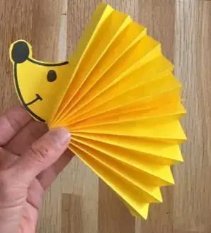 幼儿园刺猬手工制作卡纸手工刺猬折纸教程