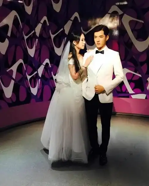 不得不说吴亦凡的魅力真实挺大的,但这也改变不了他已经是一名劳改犯