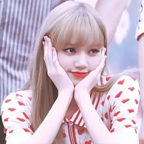 有些人表明可爱 背地里更可爱 lisa/小五/lalisa manoban