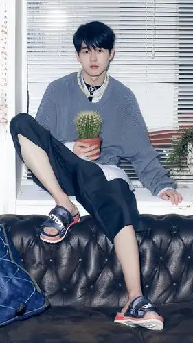 刘昊然 cr 元系烈日