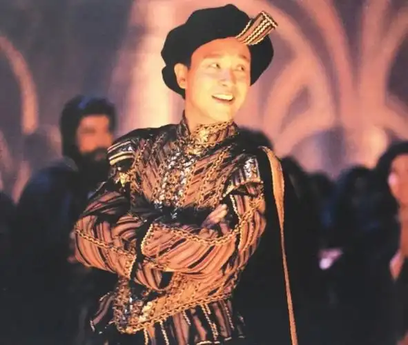 舞台剧导演林奕华曾对张国荣说"如果世界上真有罗密欧,我认为他便是你