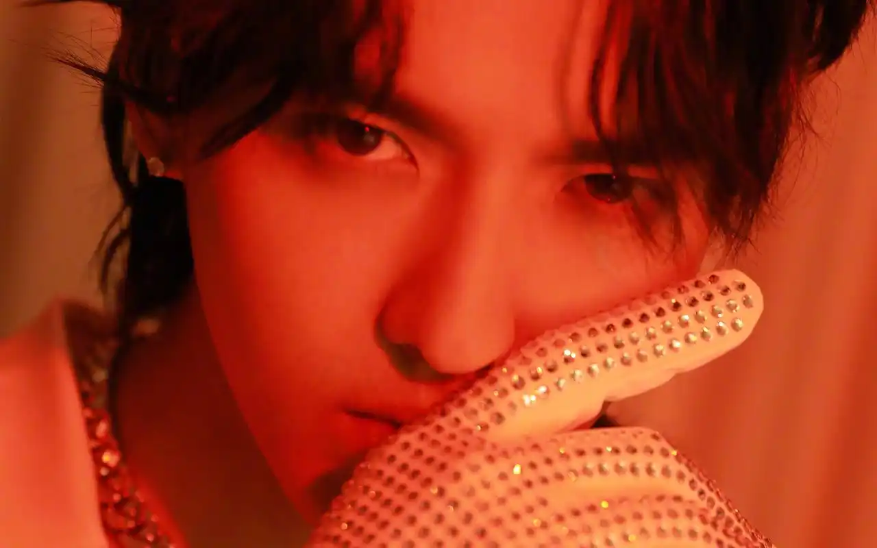 吴亦凡新发型帅气图片桌面壁纸