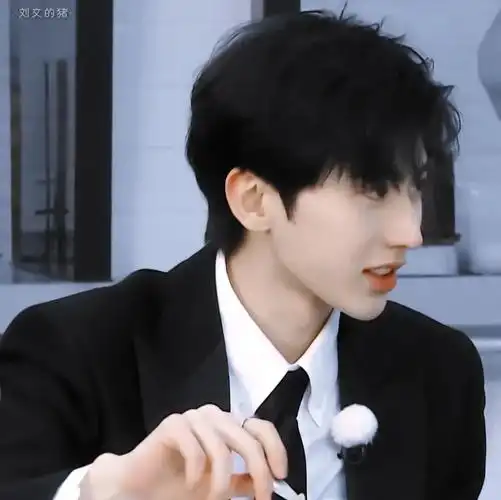 真爱粉专属蔡徐坤头像壁纸541期