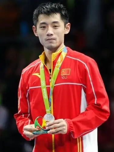 张继科,1988年2月16日出生于山东省青岛市,中国男子乒乓球队运动员