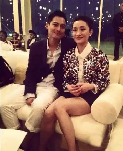 周迅与老公结婚4年分居两年早已名存实亡却与窦靖童关系亲密