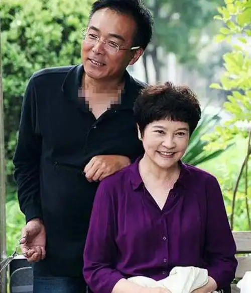 谢园妻子邱悦婚后无儿无女丈夫去世2年多她的选择令人泪目