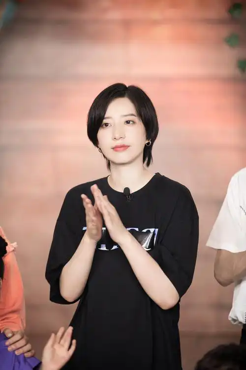 《疯狂的麦咭8》李斯丹妮成密室rap担当