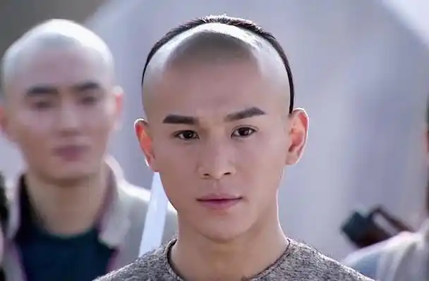 扛不住半秃顶还是别演清装剧了,能上清宫美男榜的,我只服这8位