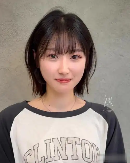 女士短发别乱剪,最时尚还是波波头,百变减龄美美哒