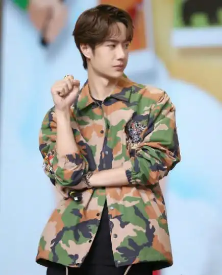 王一博的身材有多好?当他在节目中穿泳衣时,网友:真是深藏不露