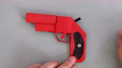 纸做的枪简单:可以发射信号,两张纸完成,男孩子最