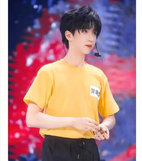 祝贺峻霖十八岁生日快乐