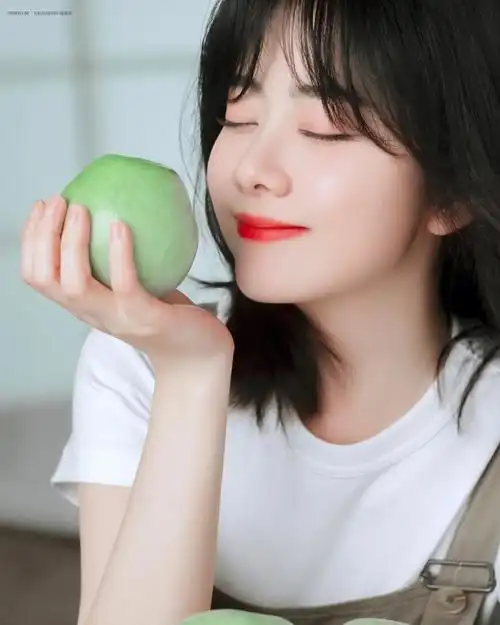 谭松韵是十八岁叭