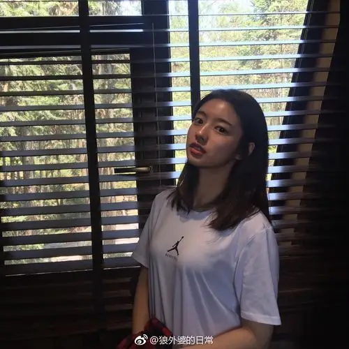 徐若晗 ruohan xu的图片