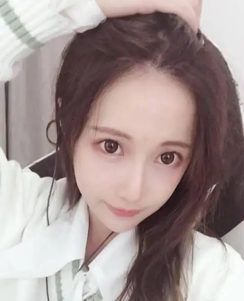 虎牙知名女主播发博期待520粉丝的礼物,语气异常可爱