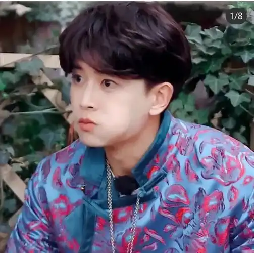 超可爱最多8岁不能再多了——任嘉伦