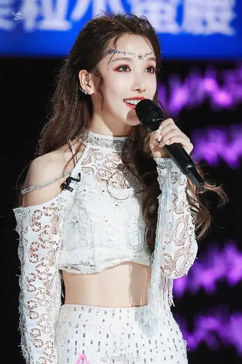 姜贞羽造型#《创造营2020》第二次公演舞台姜贞羽的造型太惊艳了怂